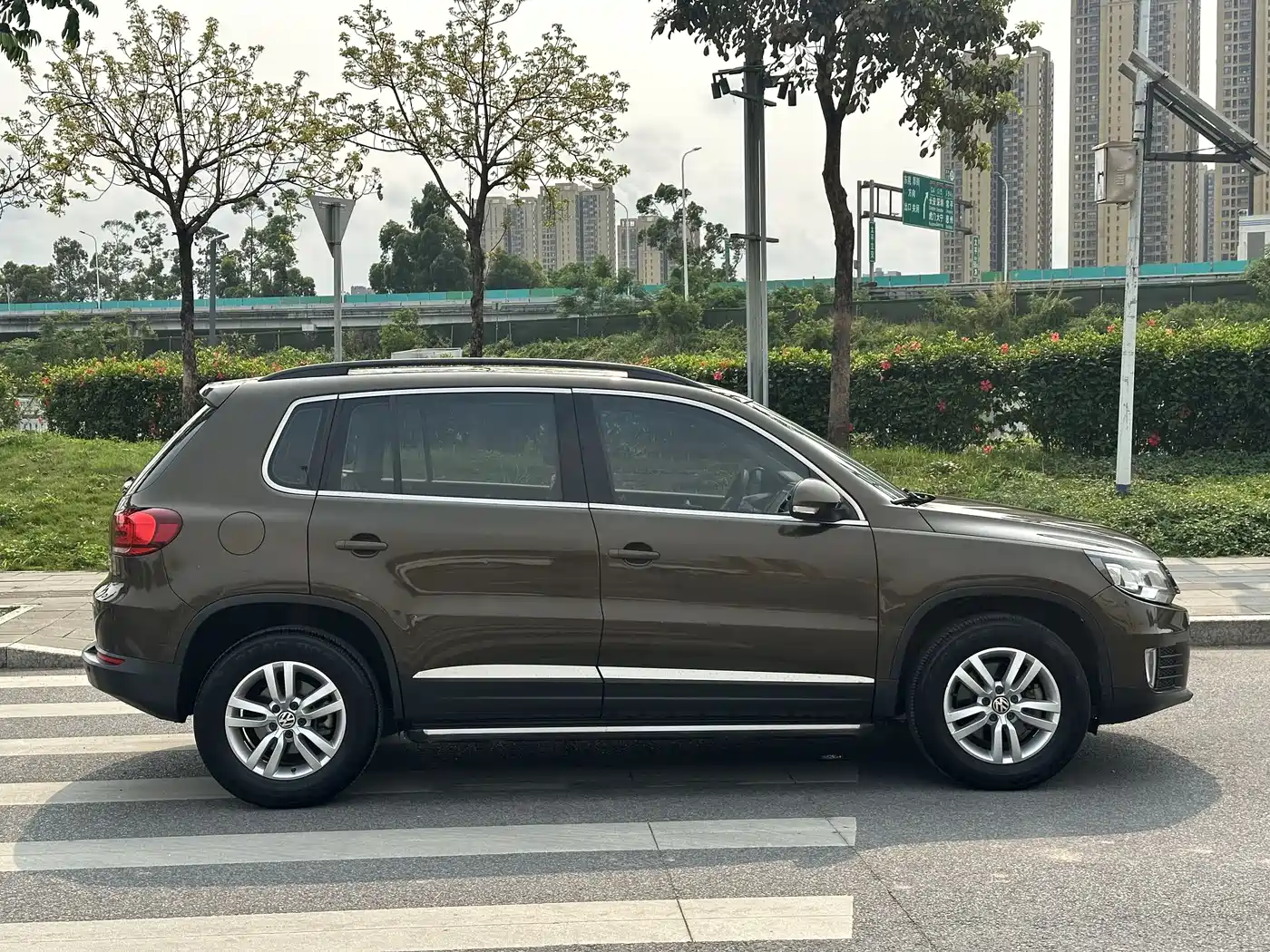 Volkswagen Tiguan 2015 1.8TSI Automatic 2WD Trendline фото 7