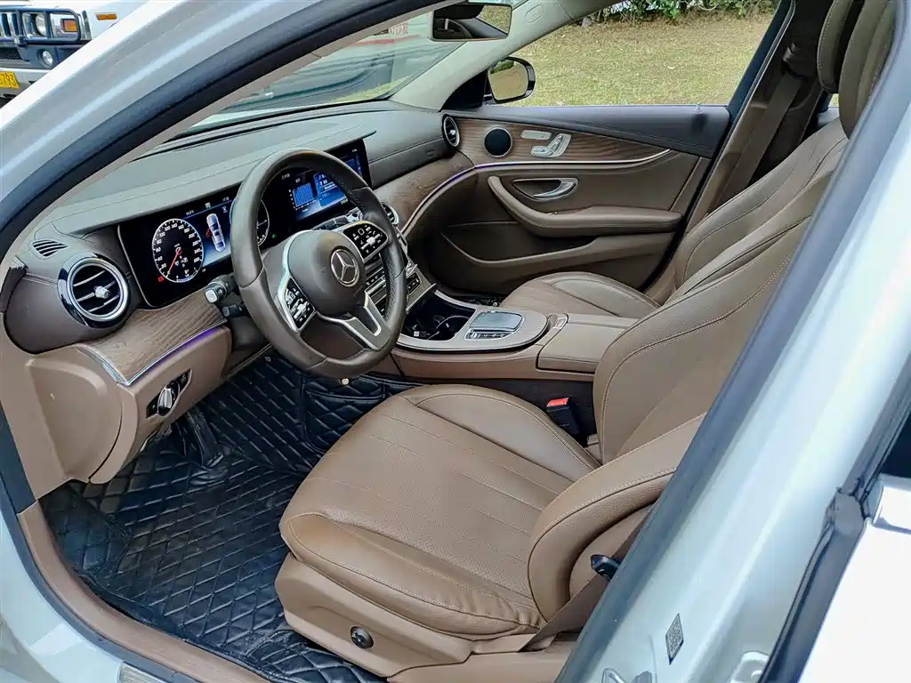 Mercedes-Benz E-Class 2019 E 300 L Fashion фото 7
