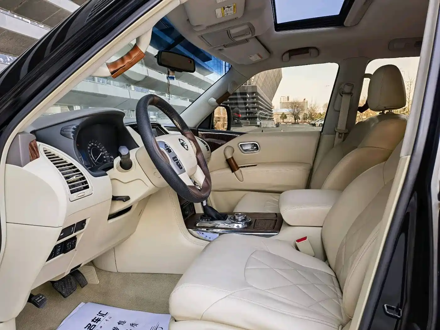 Nissan Patrol 2014 5.6L LE фото 7