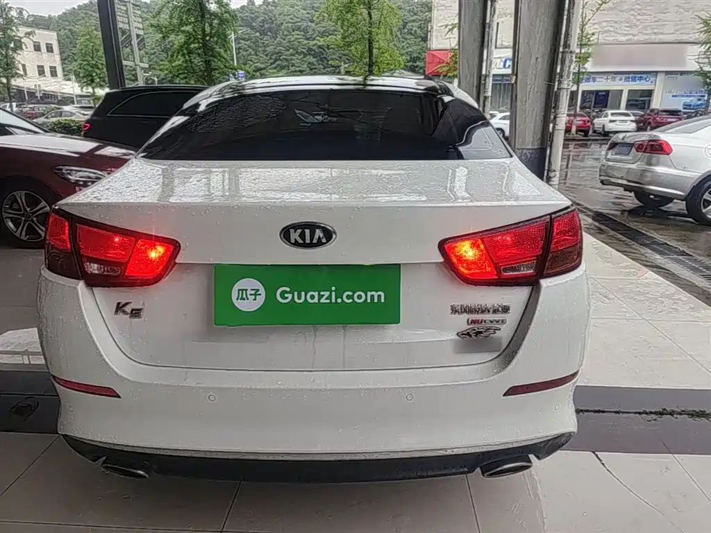 Kia K5 2015 2.0L Automatic LUX фото 6