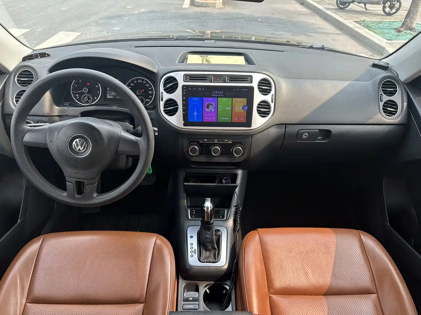 Volkswagen Tiguan 2015 1.8TSI Automatic 2WD Trendline фото 14