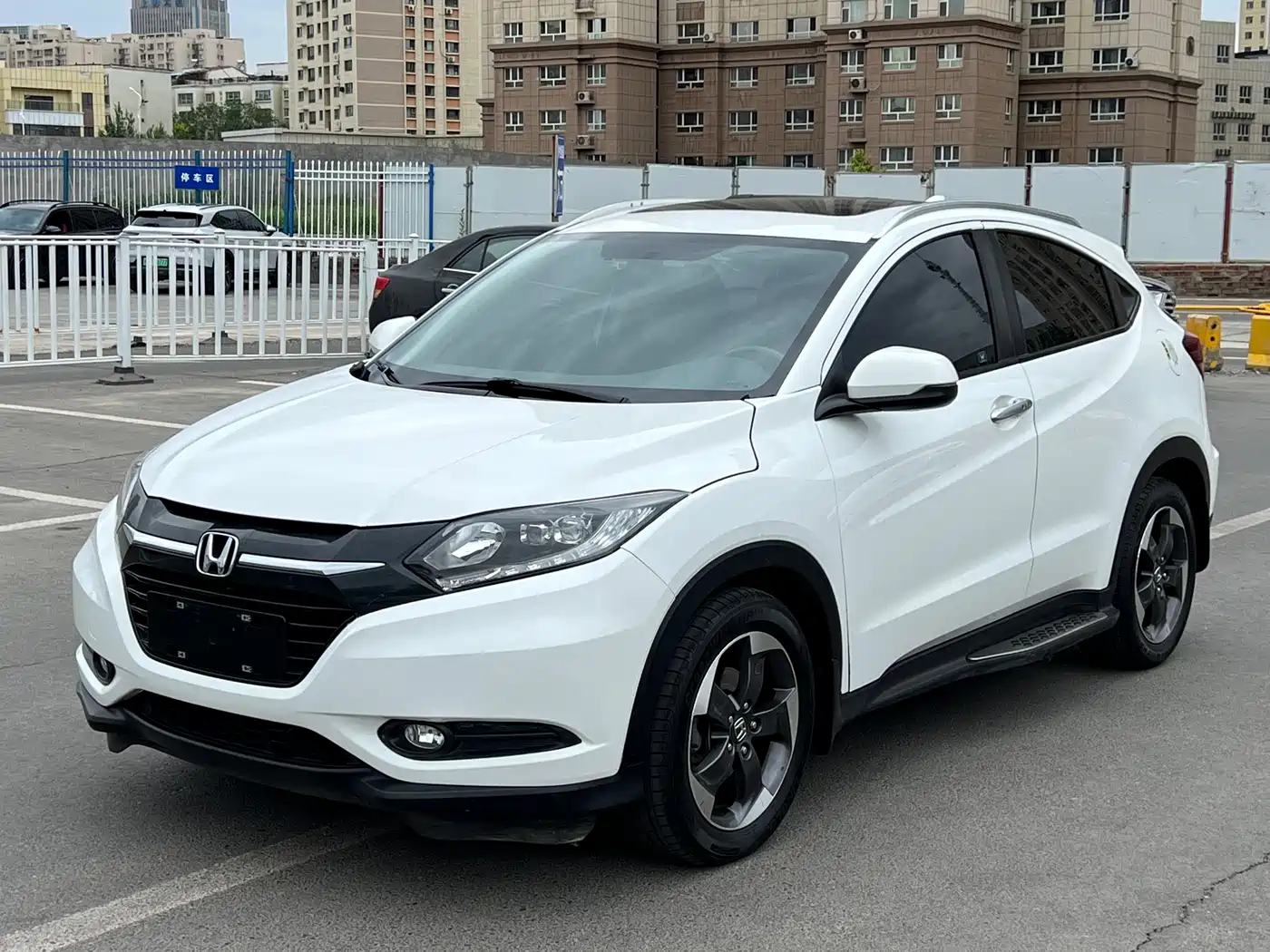 Honda Vezel 2015 2015 1.8L CVT FWD Luxury