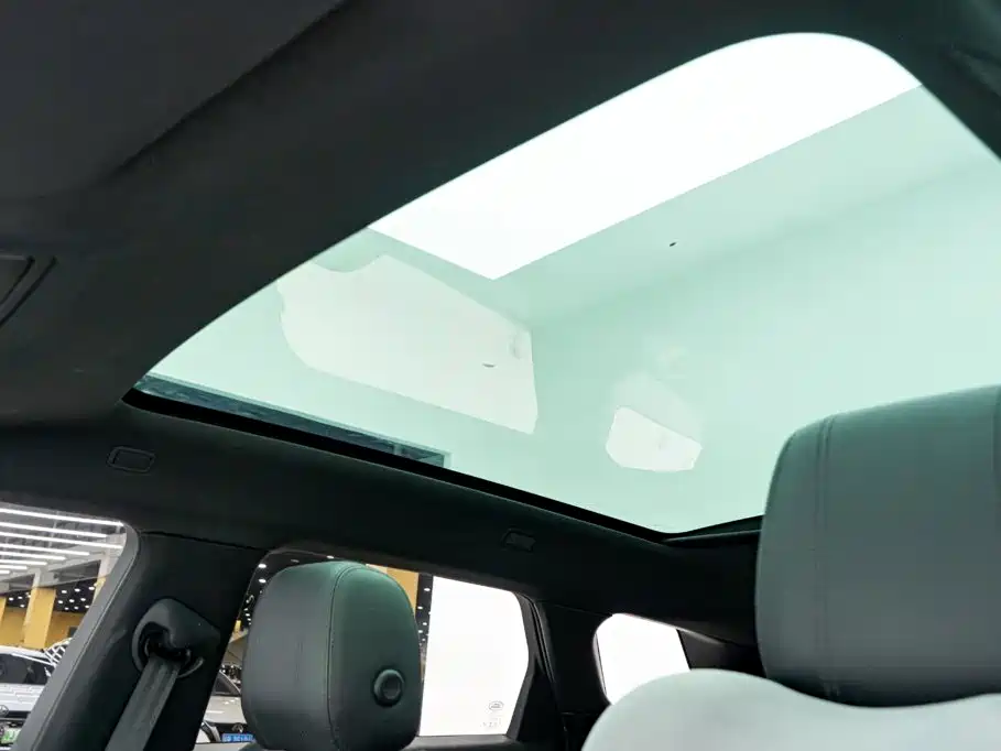 Фото 25 - Land Rover Range Rover Evoque