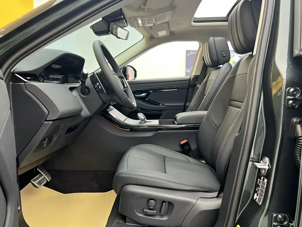 Land Rover Range Rover Evoque 2026 2026 Range Rover Evoque L SE