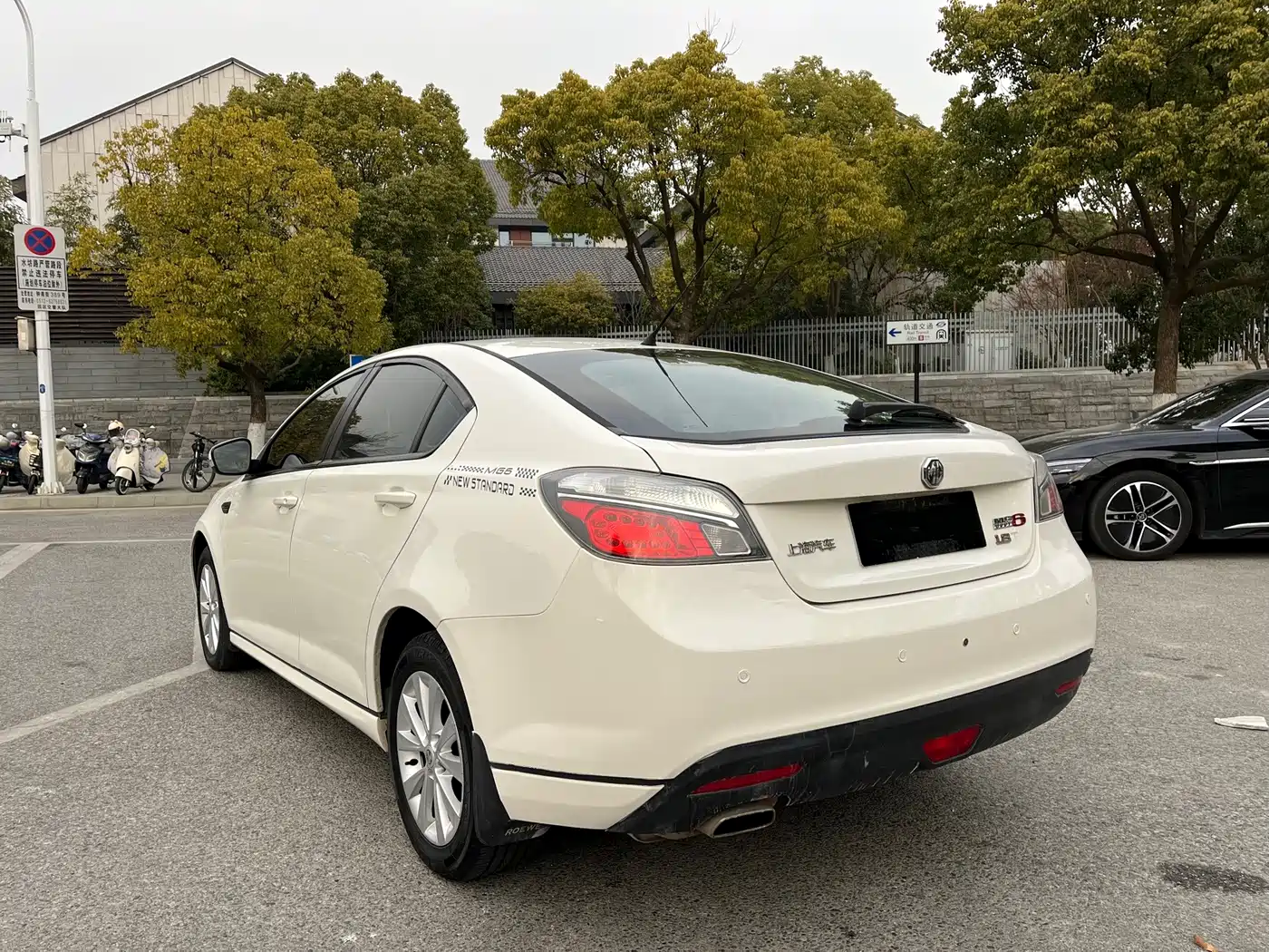 MG MG6 2013 2014 Hatchback 1.8L Automatic Driving Value Edition