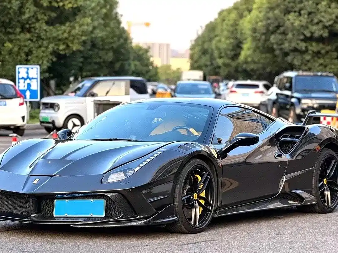 Ferrari 488