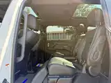 Фото 4 - Toyota Granvia