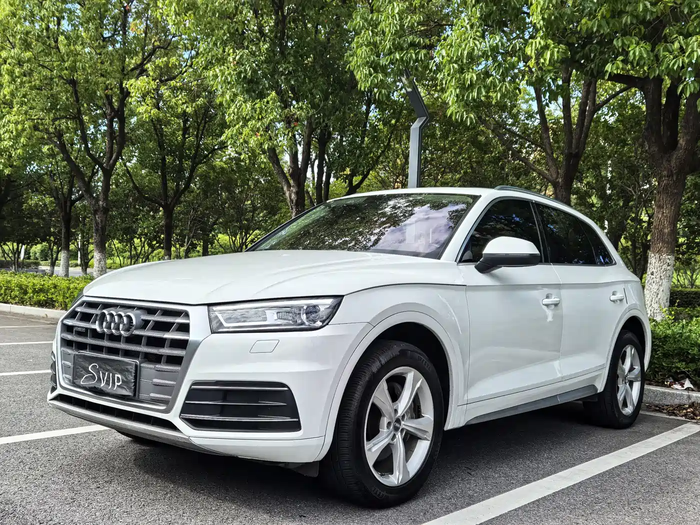 Фото 1 - Audi Q5L