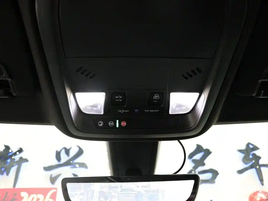 Cadillac XT4 2018 28T FWD Leading Edition фото 14