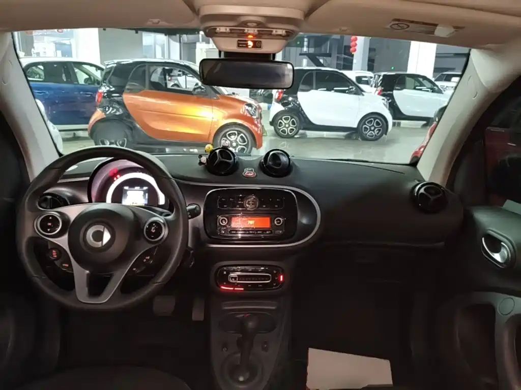 smart fortwo 2019 2019 0.9T 66kW Hardtop Wind Edition China VI