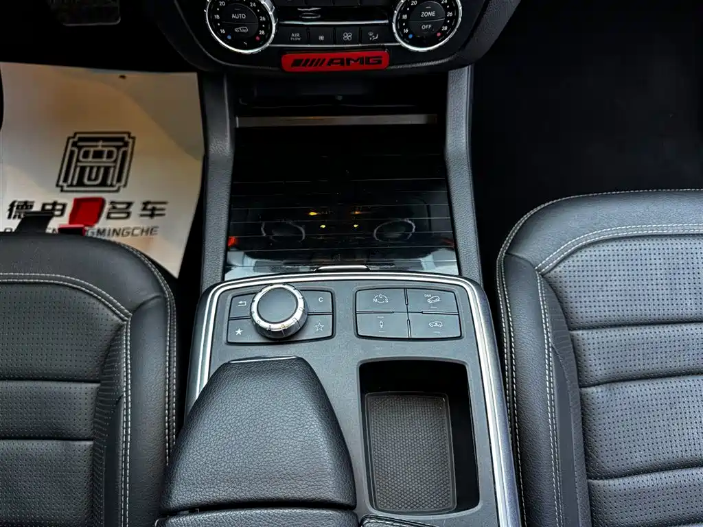 Mercedes-Benz M-Class AMG 2015 AMG ML 63 фото 15