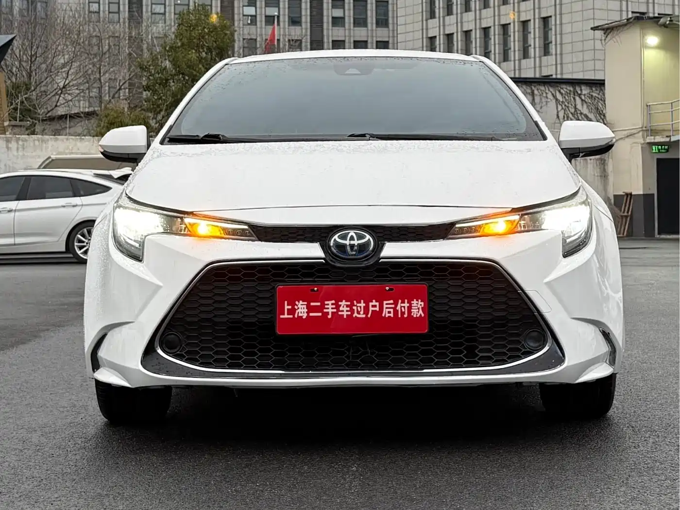 Toyota Levin 2022 Dual Engine 1.8H E-CVT Luxury Edition