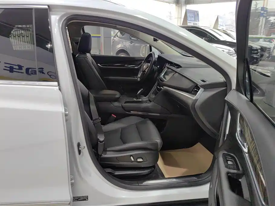 Cadillac XT5 2018 25T Luxury фото 8