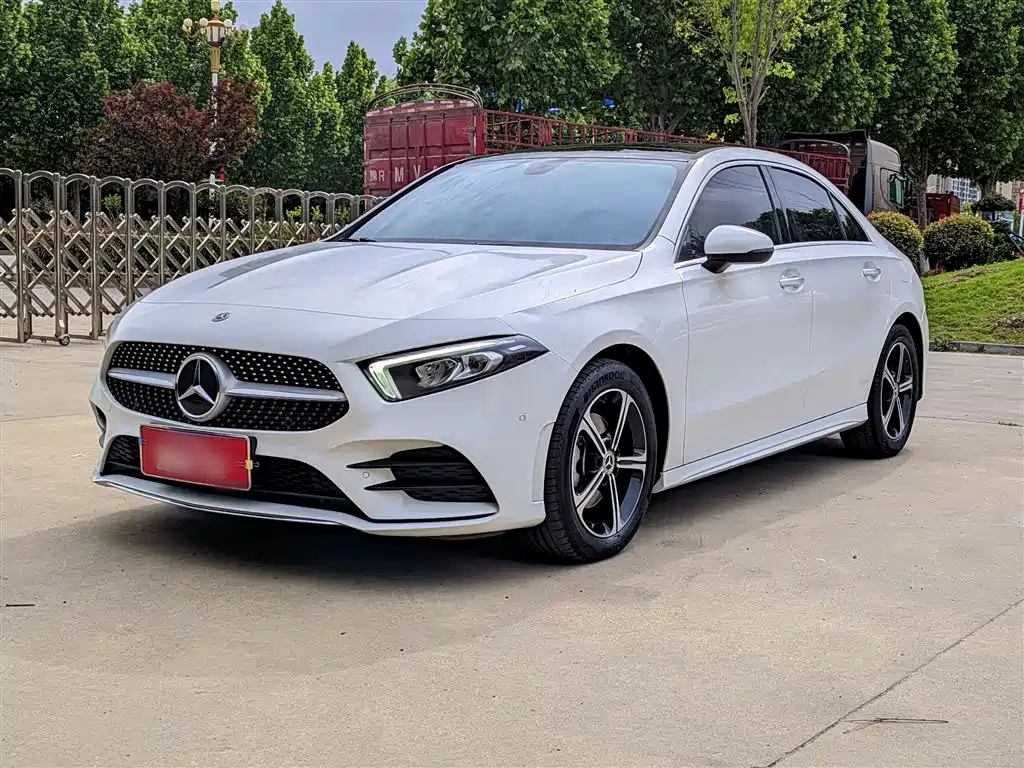 Mercedes-Benz A-Class 2022 Facelift A 200 L Sport Sedan Fashion Style фото 2
