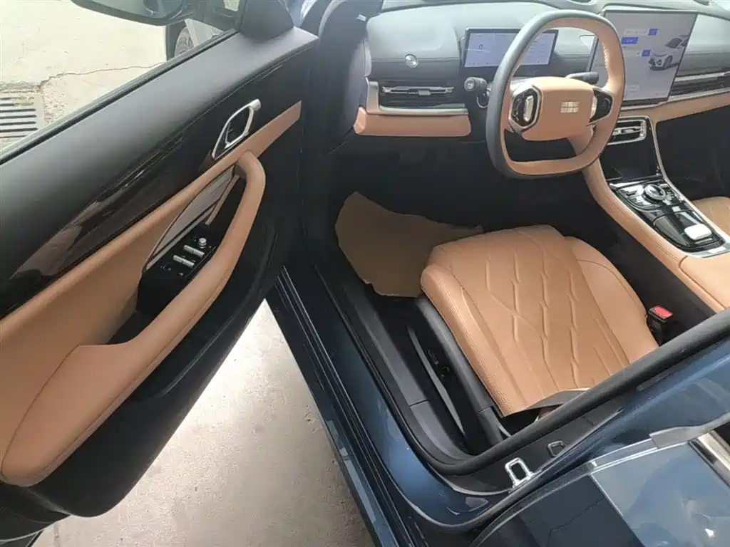 Geely Galaxy Galaxy A7 2025 EM-i фото 16