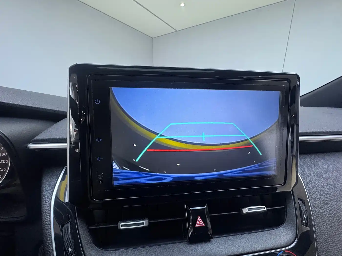 Toyota Levin 2022 185T CVT Luxury Edition фото 15