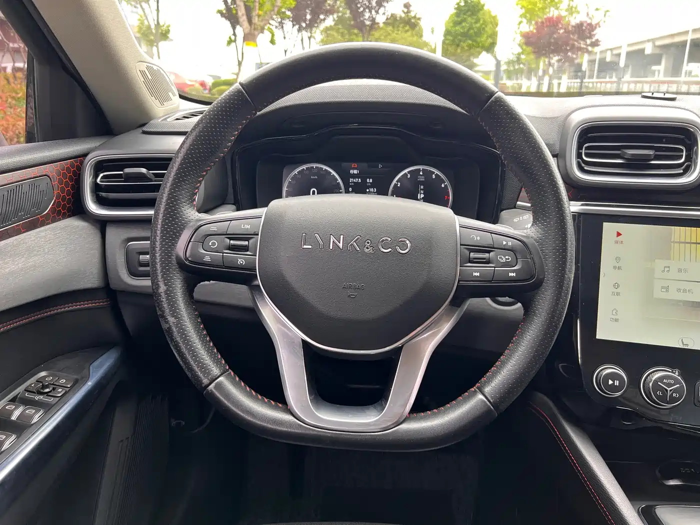 Lynk & Co 02 2018 1.5T DCT 2WD Power Edition China V фото 15
