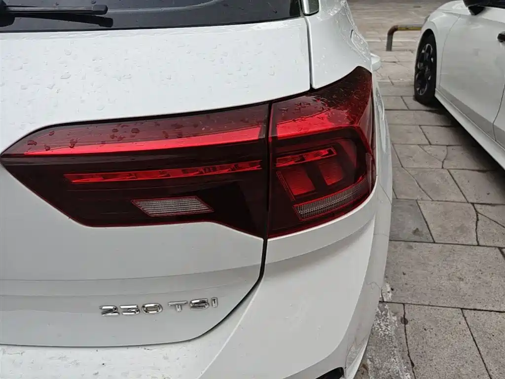 Volkswagen T-ROC 2020 230TSI DSG 2WD Progressive фото 8