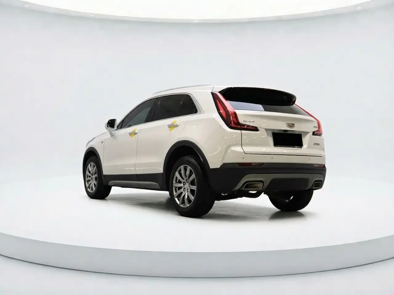 Cadillac XT4 2021 28T FWD Premium Edition фото 2