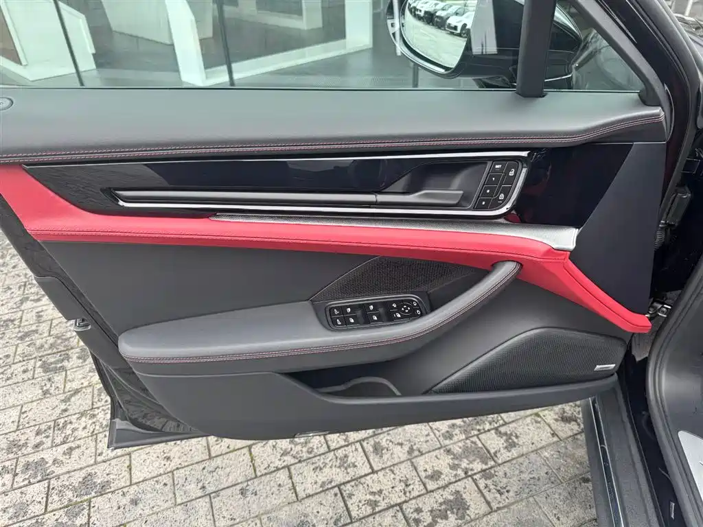 Porsche Panamera 2024 Panamera 4 Executive Long Wheelbase 2.9T фото 17