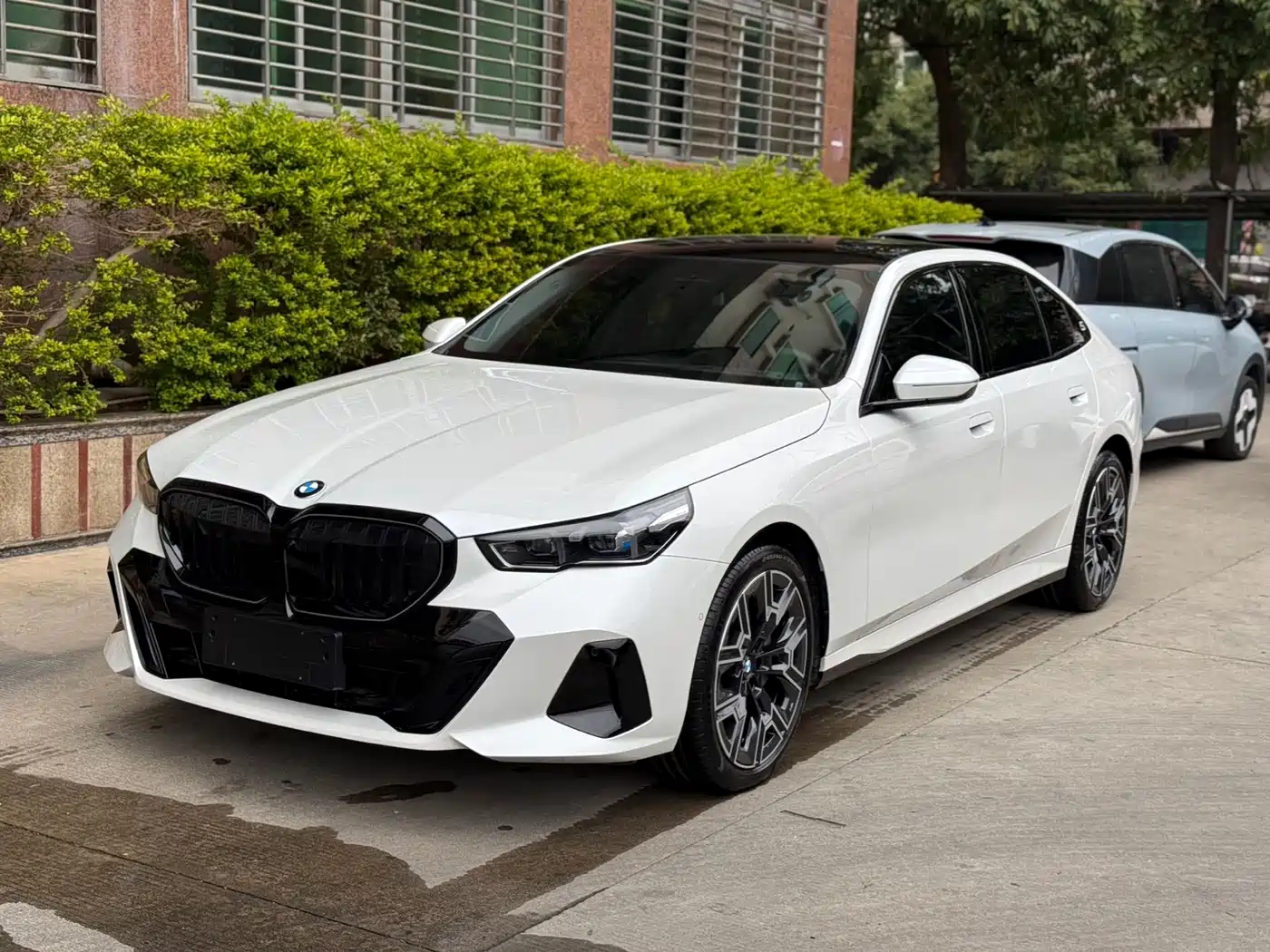 BMW 5 Series 2025 530Li Premium M Sport Package