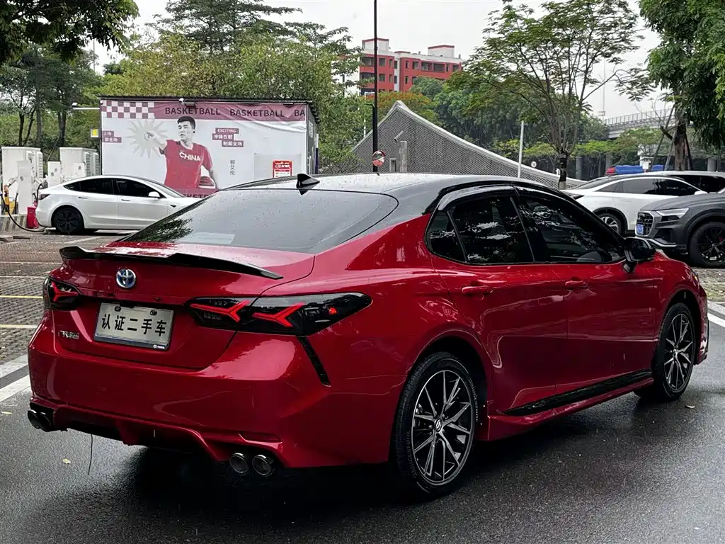 Toyota Camry 2021 Hybrid 2.5HS Fashion Edition фото 20