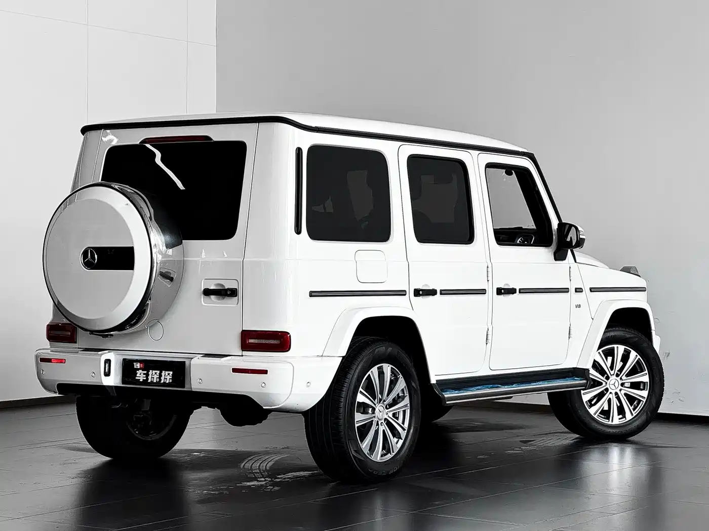 Mercedes-Benz G-Class 2024 G 500 фото 9