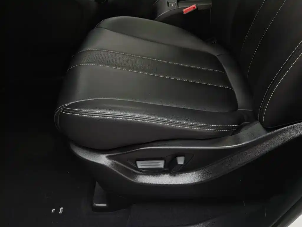 GAC Trumpchi M6, миниатюра 20