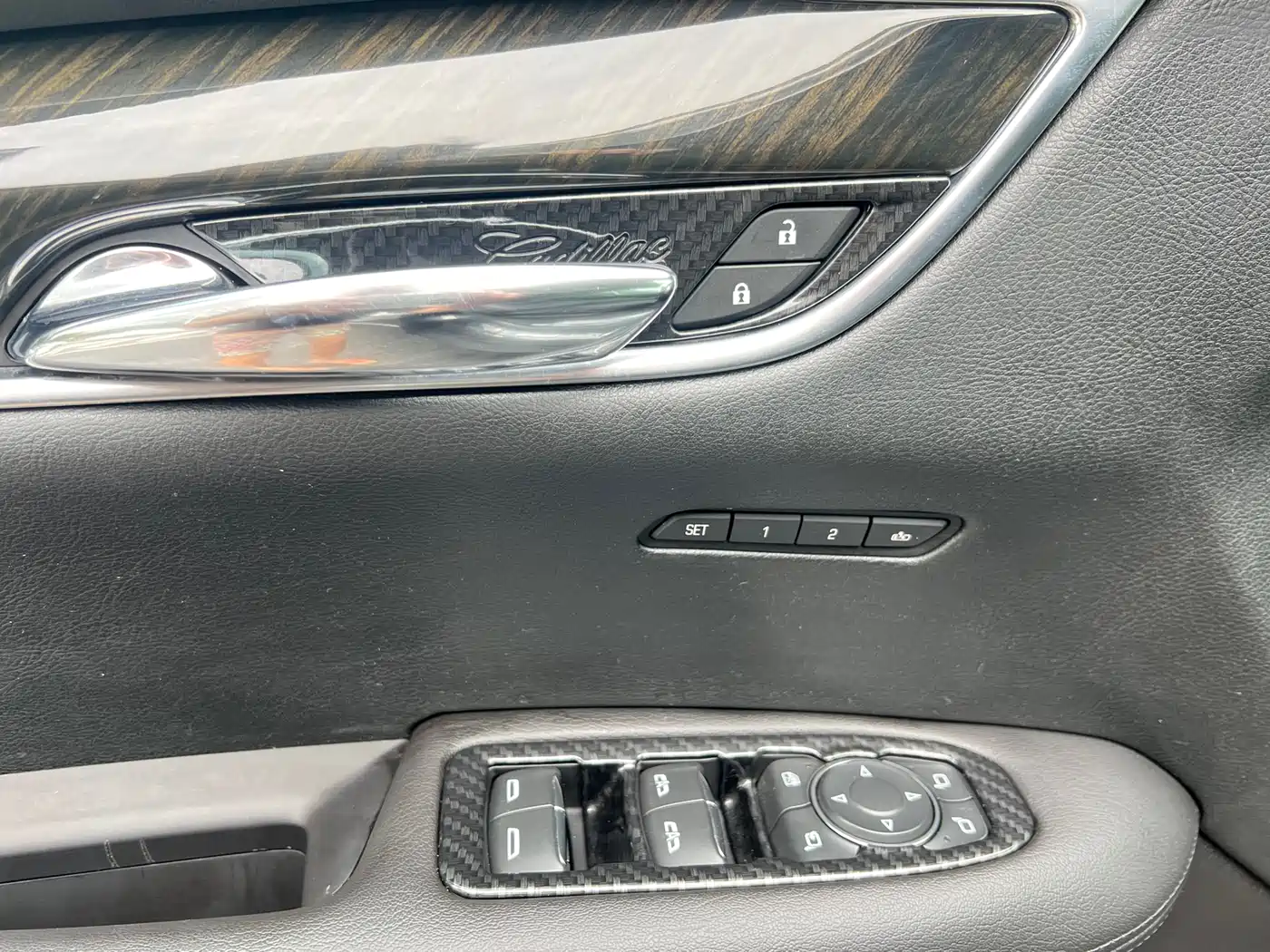 Cadillac XT5 2017 Anniversary Edition 28T 4WD Luxury фото 9