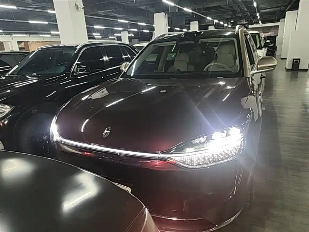 AITO Wenjie AITO M9 2025 Extended Range Ultra 52kWh 6-Seater фото 3