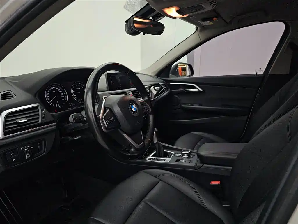 BMW 1 Series 2019 118i Fashion Edition фото 7