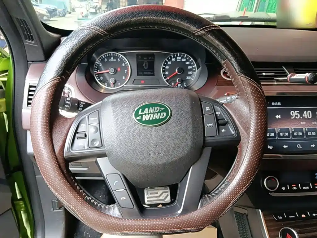 Landwind X7 2017 2015 2.0T Panorama Premium