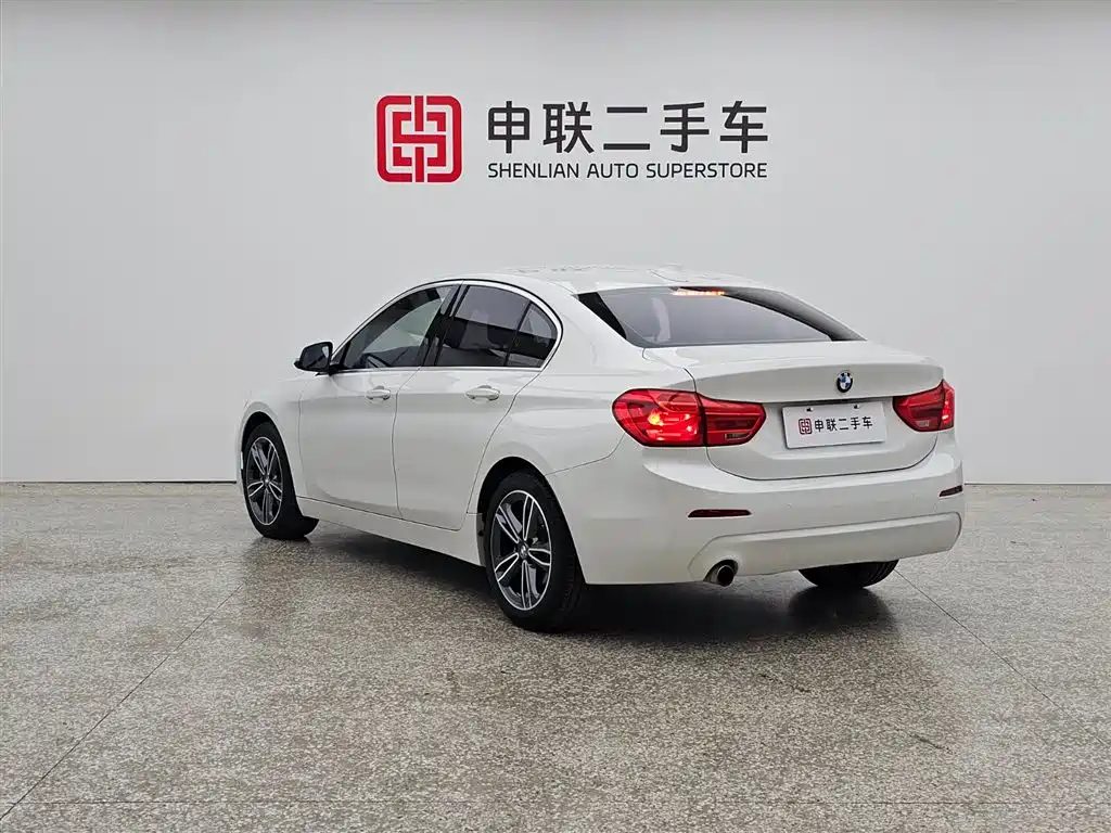 BMW 1 Series 2019 118i Fashion Edition фото 2
