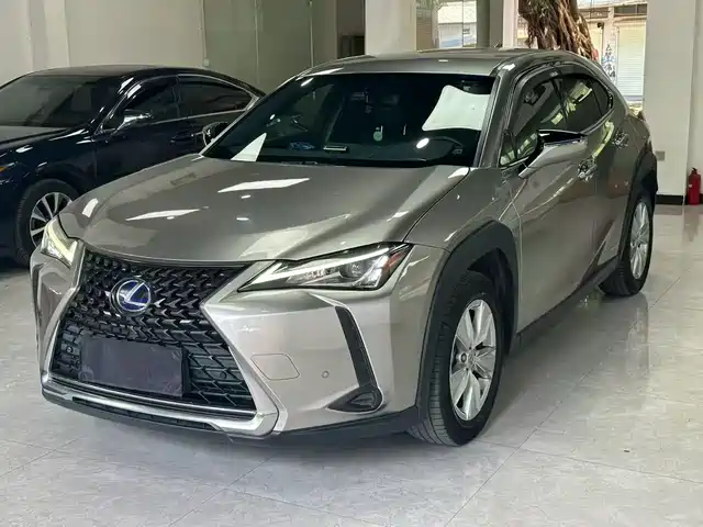 Lexus UX 2020 260h Explore Cool Edition