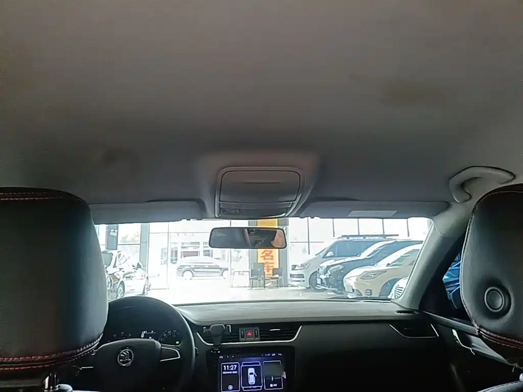 Škoda Octavia 2017 Classic 1.6L Automatic Comfort фото 18