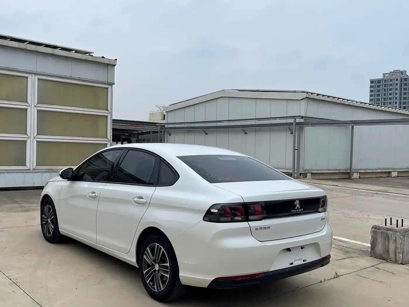 Peugeot 308 2018 1.6L Auto Fashion Edition фото 5