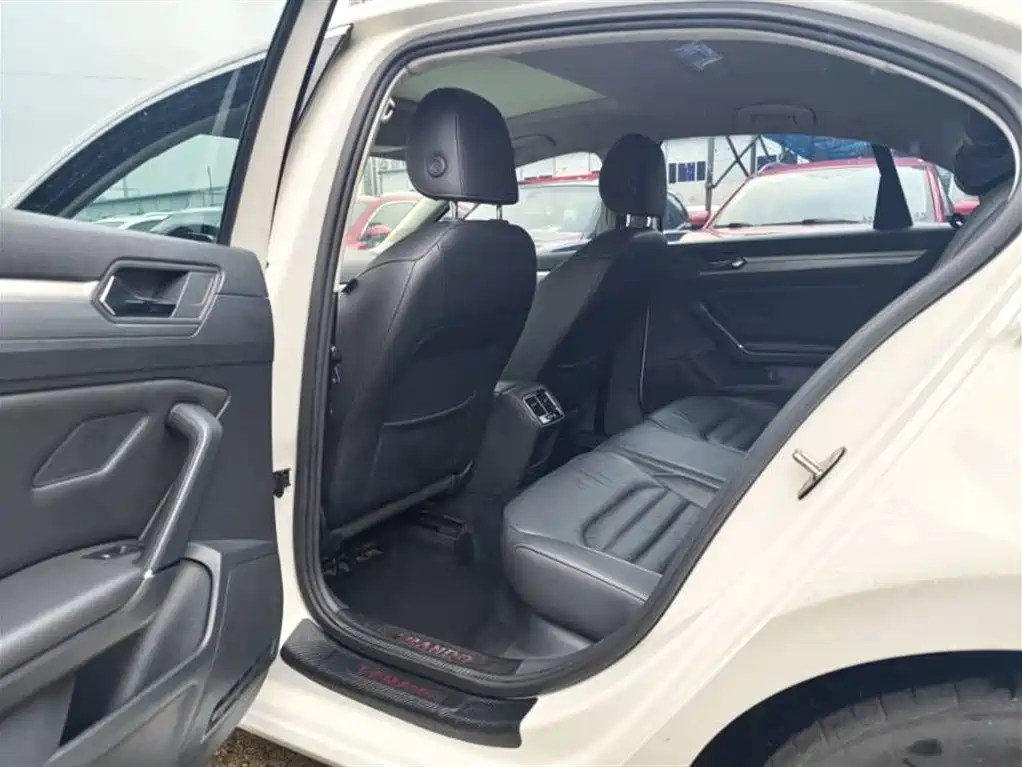 Volkswagen Lamando 2018 280TSI DSG Comfort Edition фото 8
