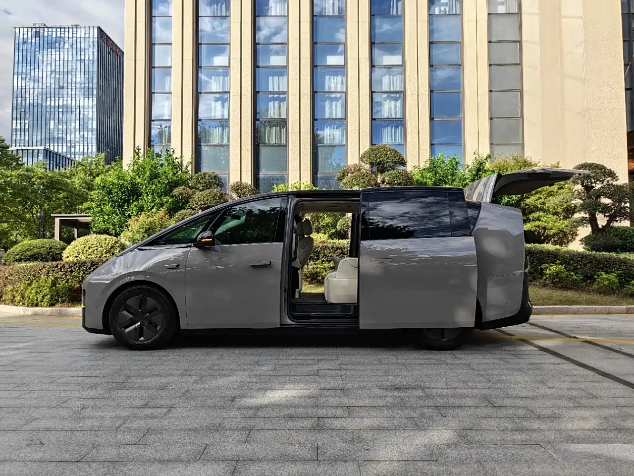 Li Auto MEGA 2024 2024 Ultra