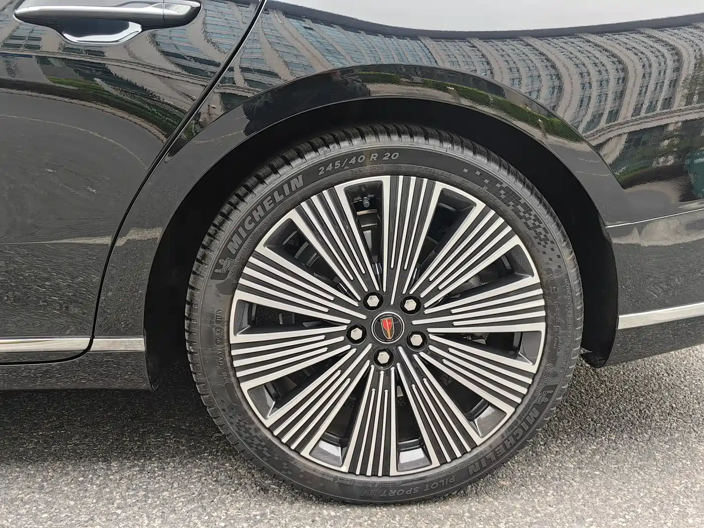 Hongqi H9 2025 2.0T 2WD Qichang Luxury Business Edition 5-seater фото 3