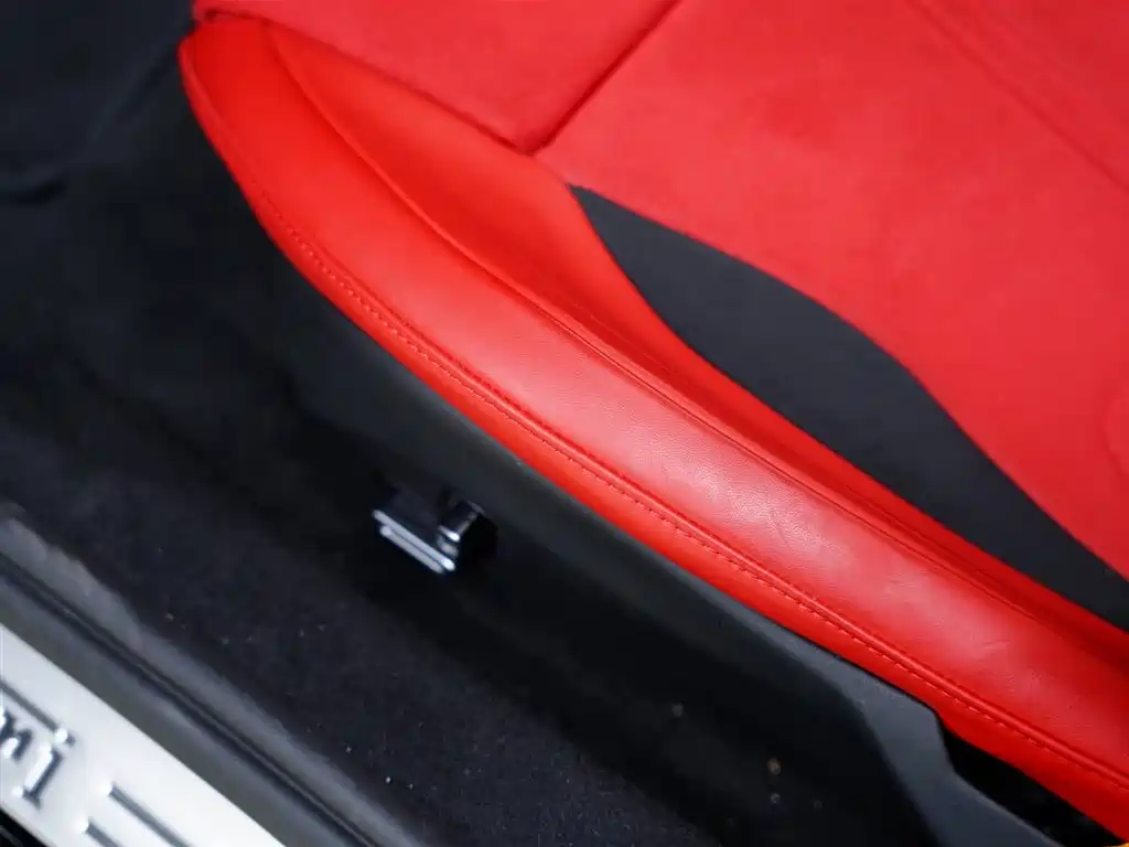 Ferrari 12Cilindri 2024 6.5L Spider фото 36