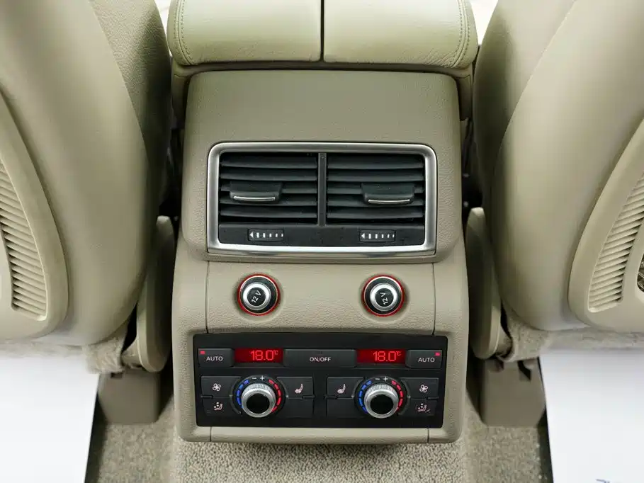 Audi Q7 2011 2011 3.0 TFSI Technology (245kW)