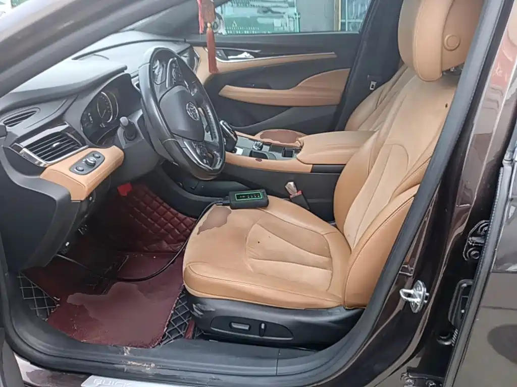 Фото 15 - Buick LaCrosse