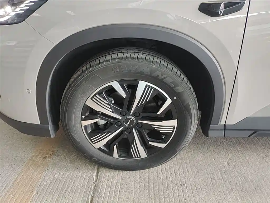 BYD Seal 05 DM-i 2025 DM-i Smart Drive Edition 75KM Luxury фото 23