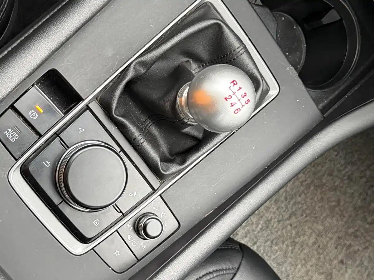 Mazda Mazda3 Axela 2021 1.5L Manual Quality & Beauty фото 17