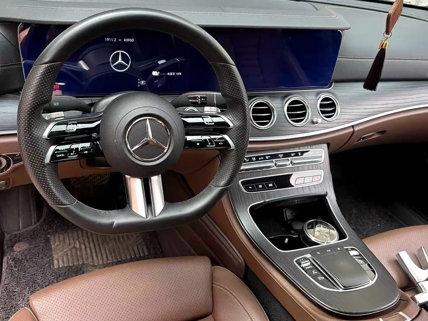 Mercedes-Benz E-Class New Energy 2022 E 350 e L Plug-in Hybrid Sports Sedan фото 8