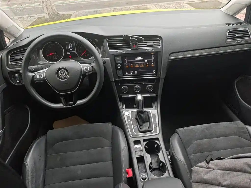 Volkswagen Golf 2019 280TSI DSG Luxury (China V) фото 10