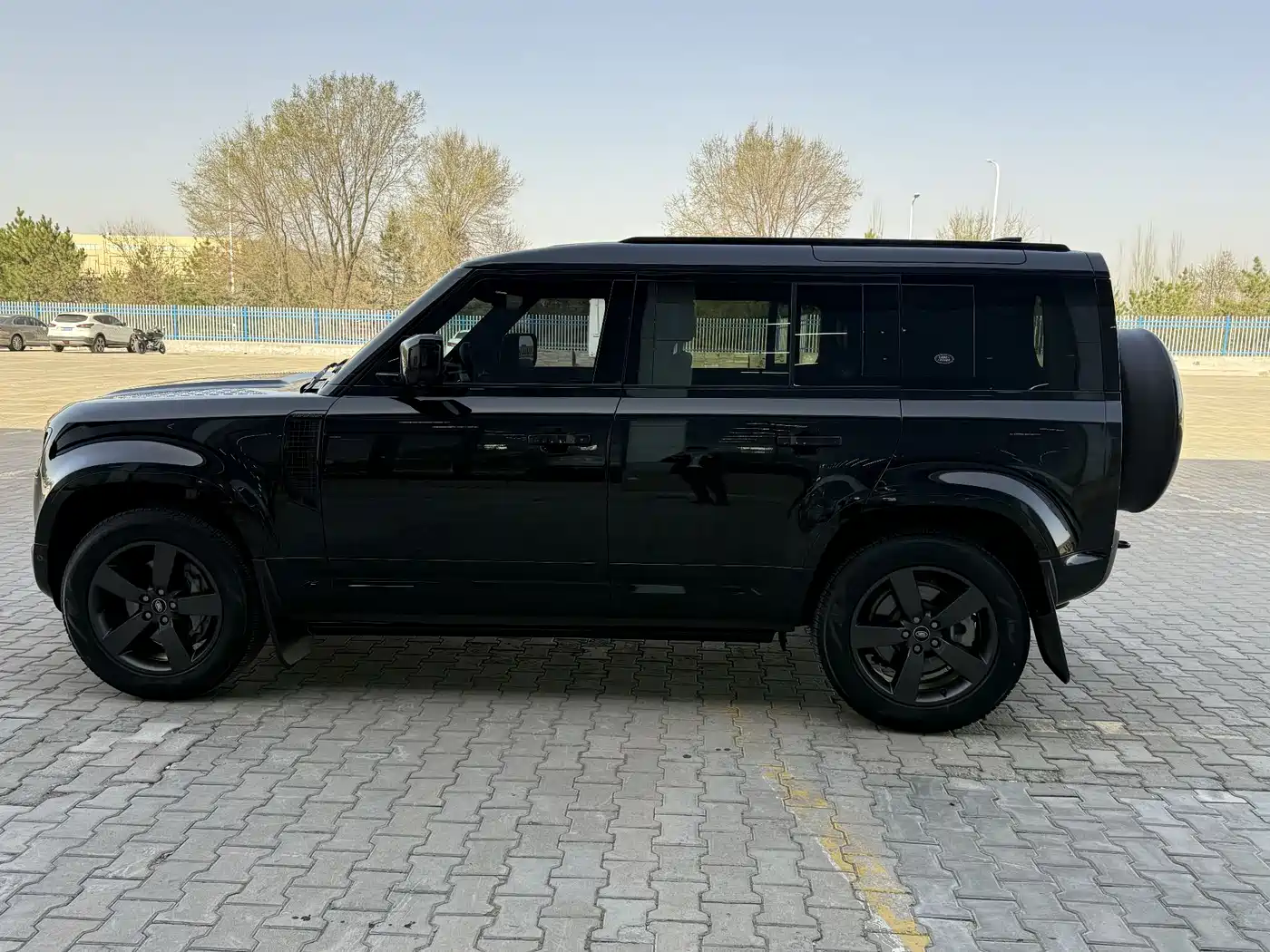 Land Rover Defender 2024 110 3.0T P400 X-DYNAMIC HSE фото 10