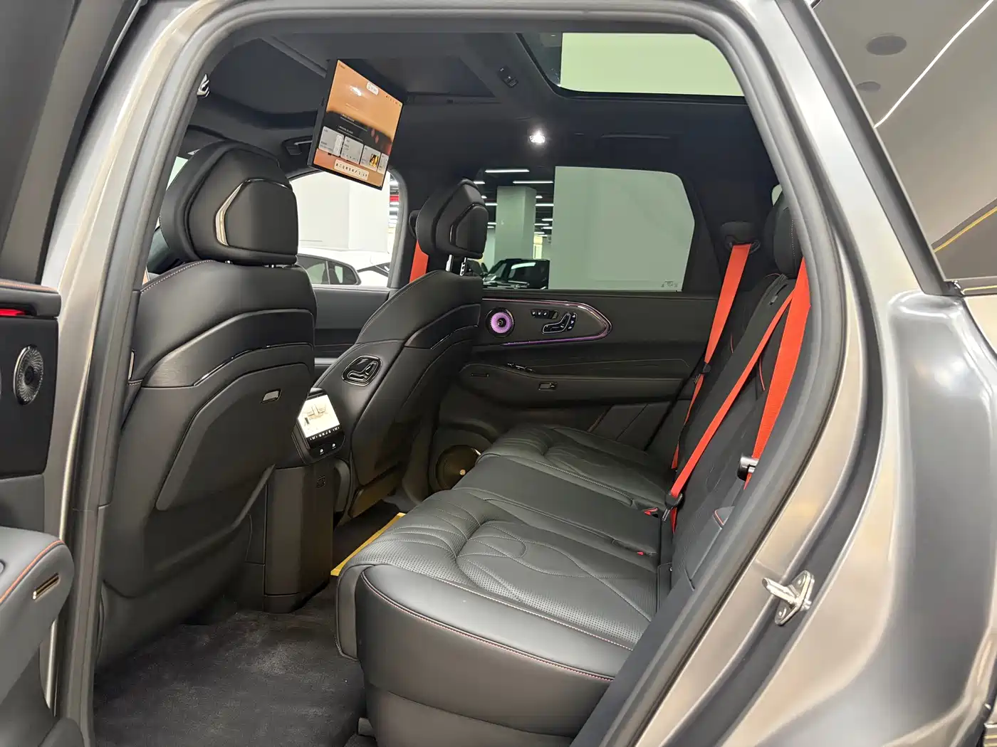 ZEEKR 8X 2026 2026 Model Dark Edition 5-Seater