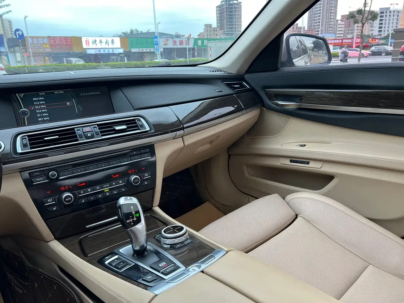 BMW 7 Series 2011 730Li Elegance фото 16