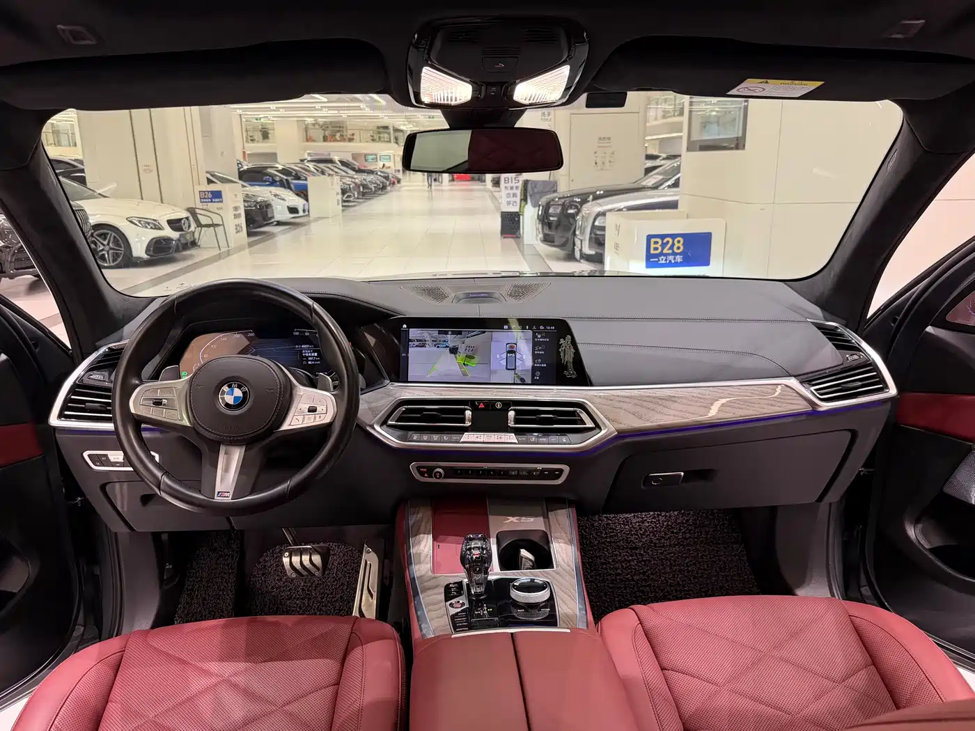 BMW X5 2022 Model xDrive 40Li M Sport Package фото 8